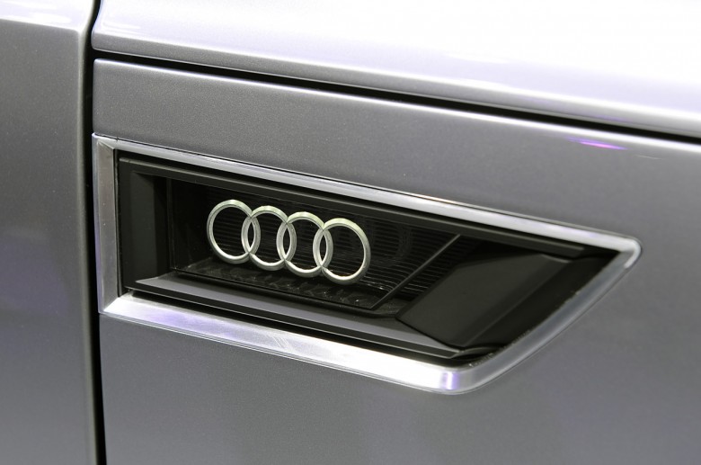 15 audi crosslane coupe concept paris e1349269778640
