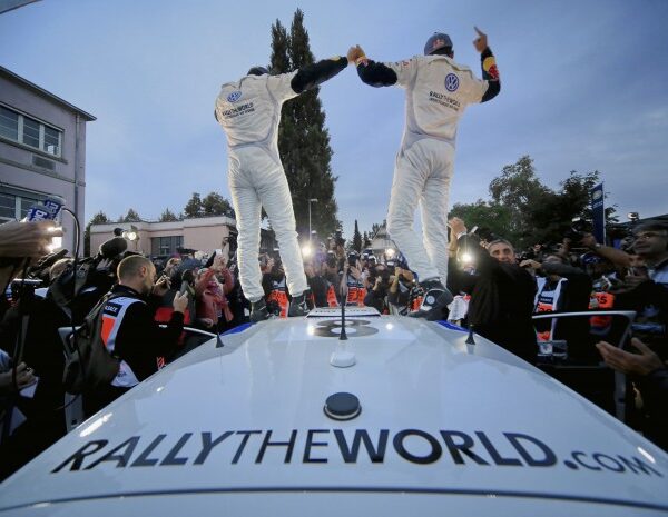 Ogier Ingrassia World Rally Champions 700x465 1 600x465