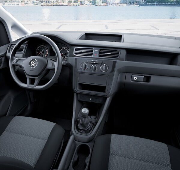 Volkswagen Caddy 2016 800x600 wallpaper 0e 600x567