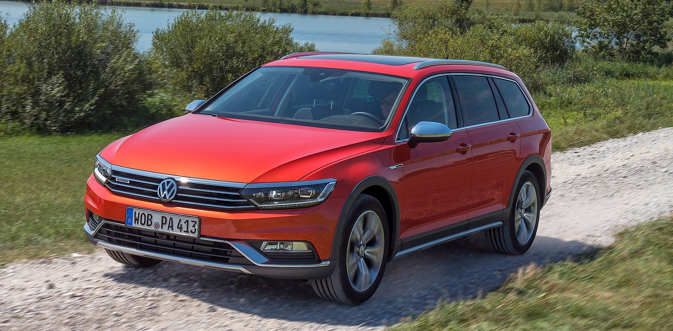 All new volkswagen passat alltrack launched with 4 engines video photo gallery 5