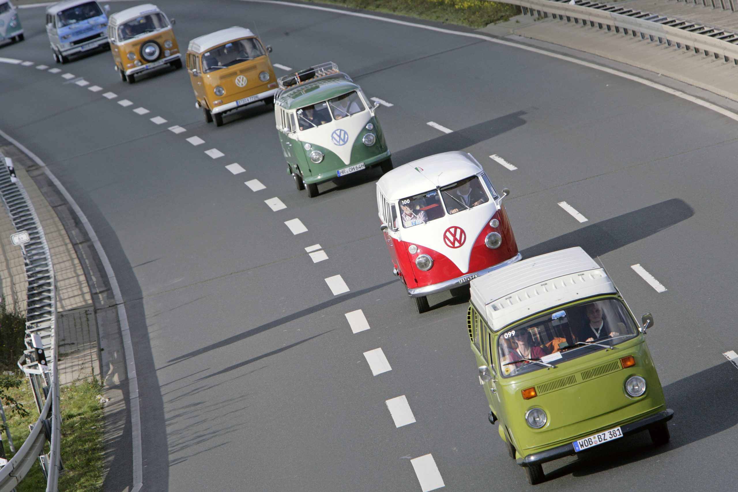 Volkswagen Bulli 2022 Hanovra 1 scaled 1