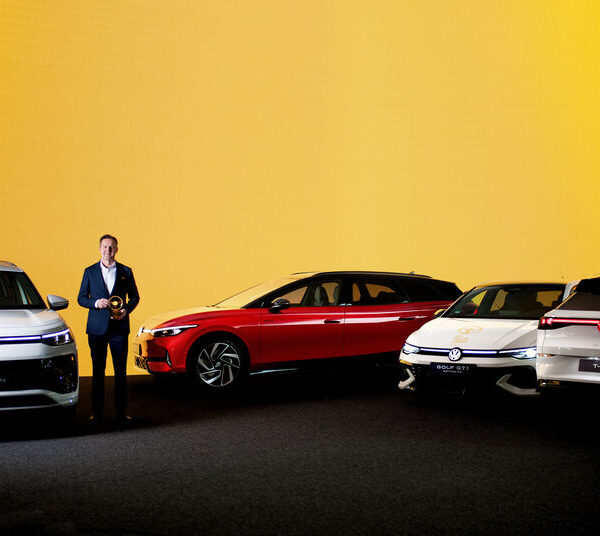 Volkswagen is the first manufacturer to receive the ‘Das Goldene Lenkrad award for four models 600x536
